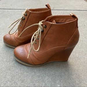 Nature Breeze- Brown booties- size 7